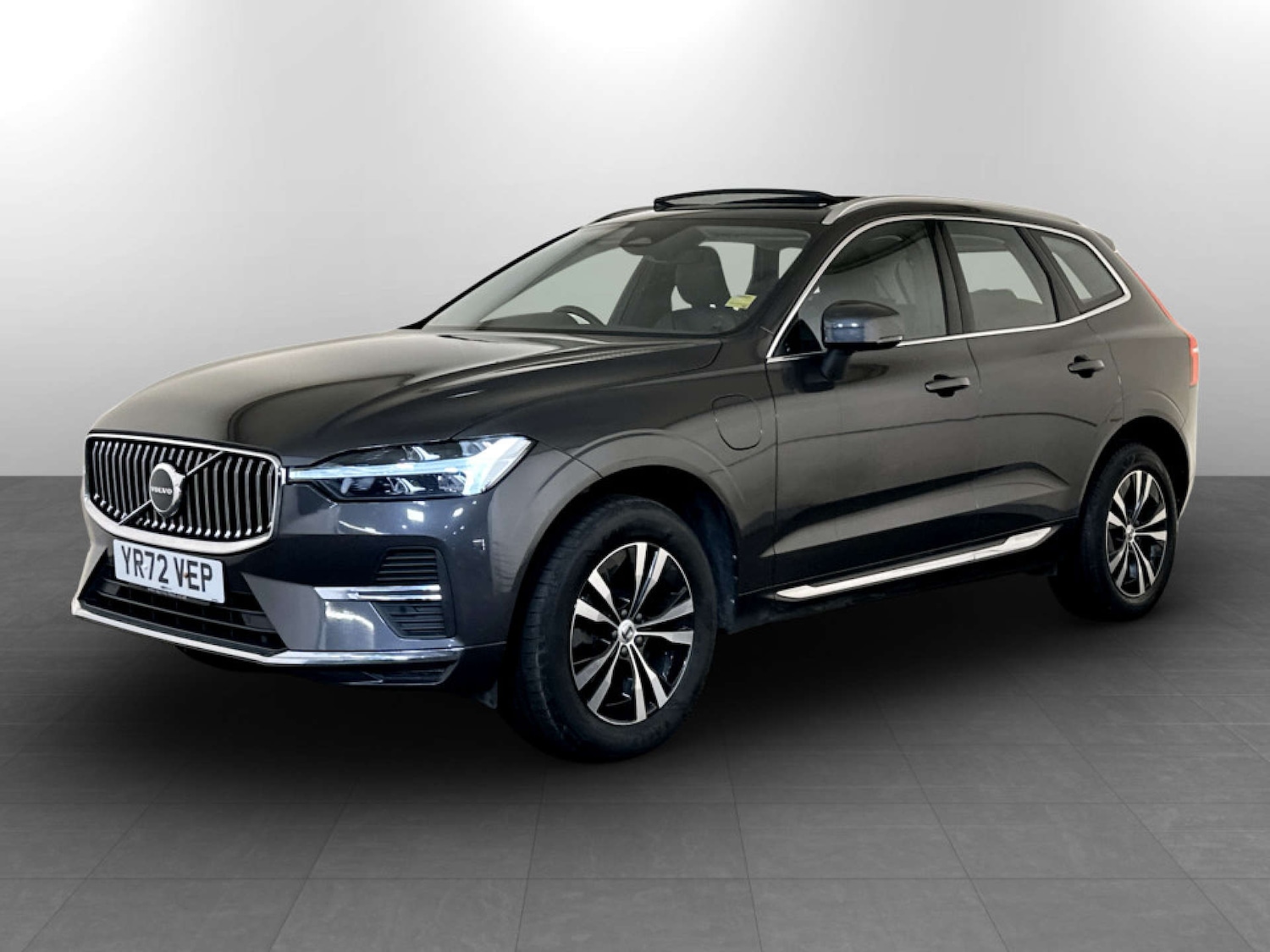 Used Volvo XC60 2022 for sale - 77656565: Photo 6