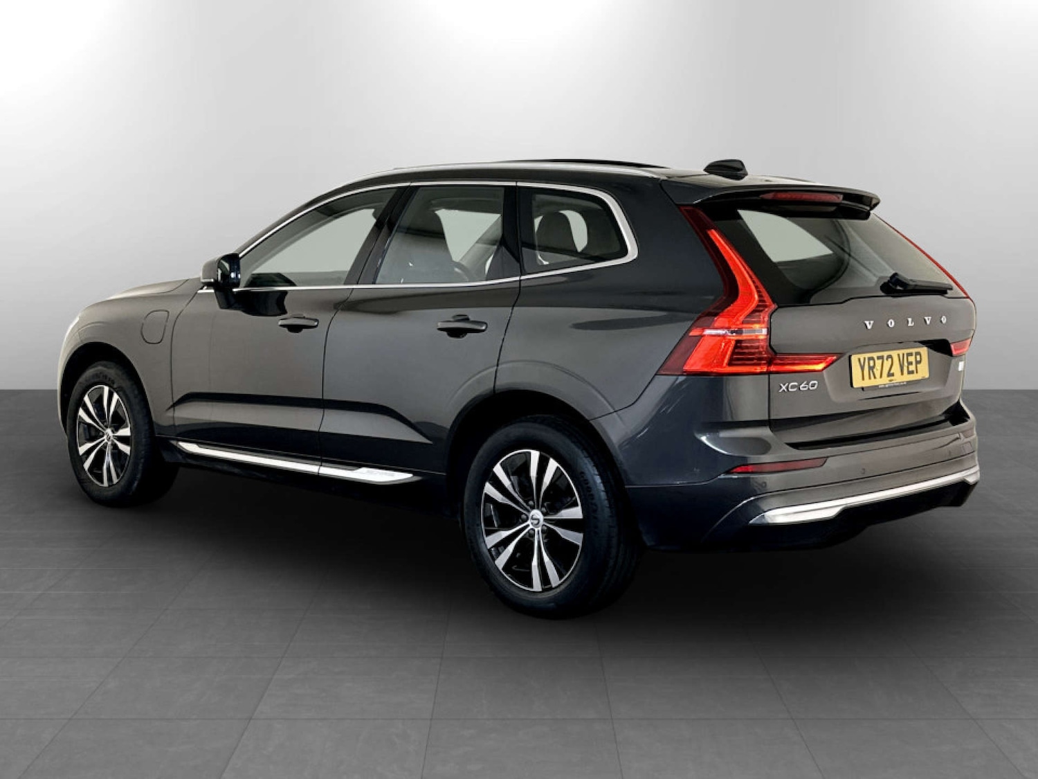 Used Volvo XC60 2022 for sale - 77656565: Photo 8