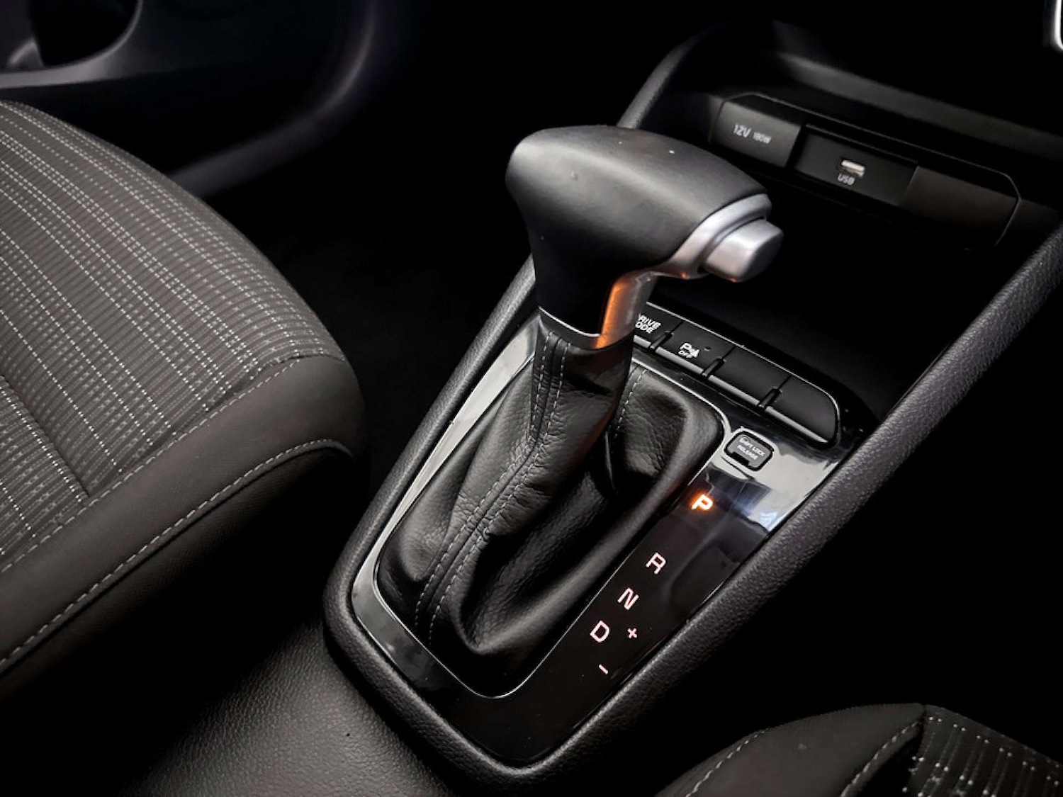 Used Kia Stonic 2021 for sale - 77185791: Photo 25