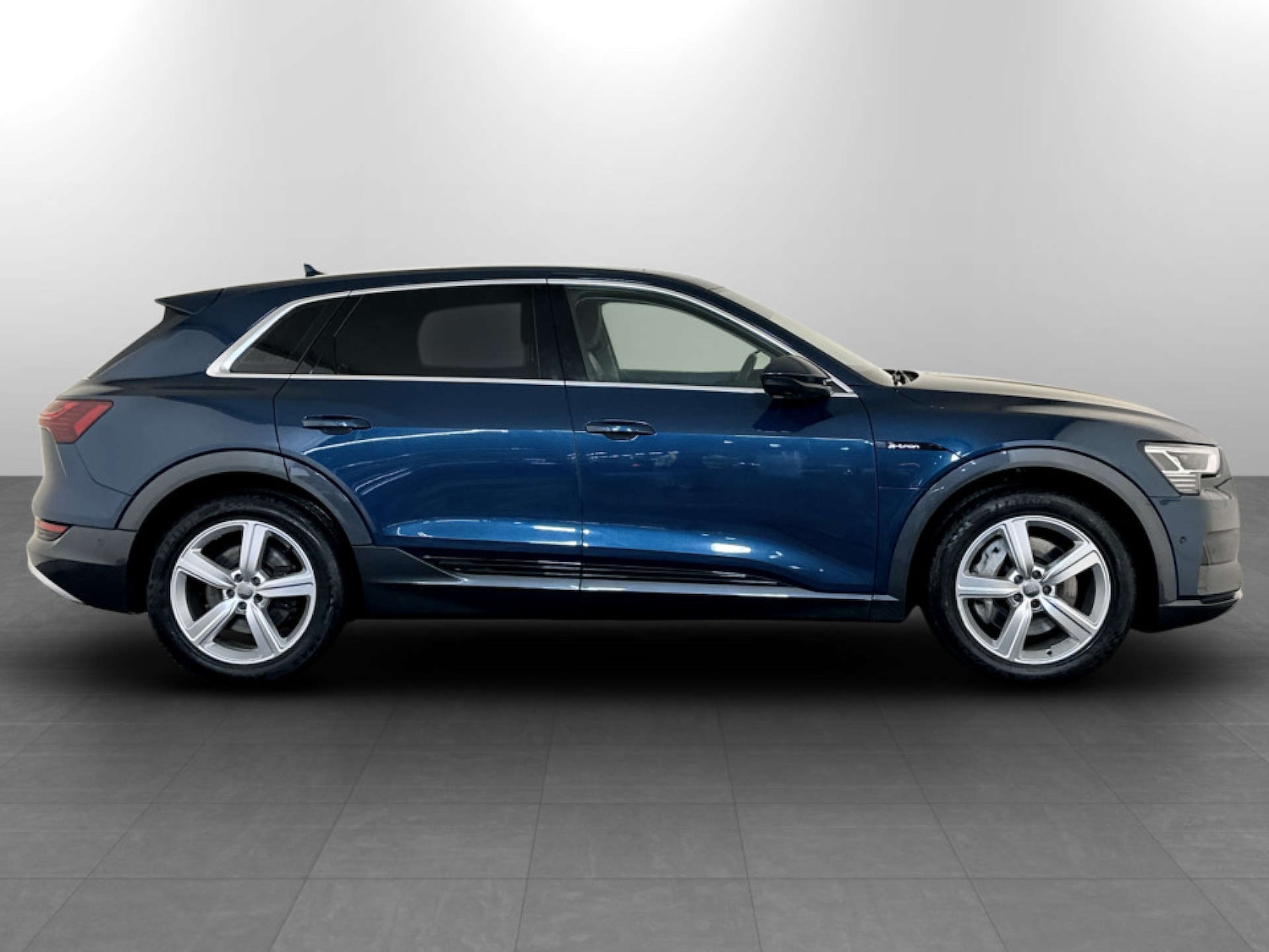 Used Audi e-tron 2020 for sale - 77195868: Photo 11