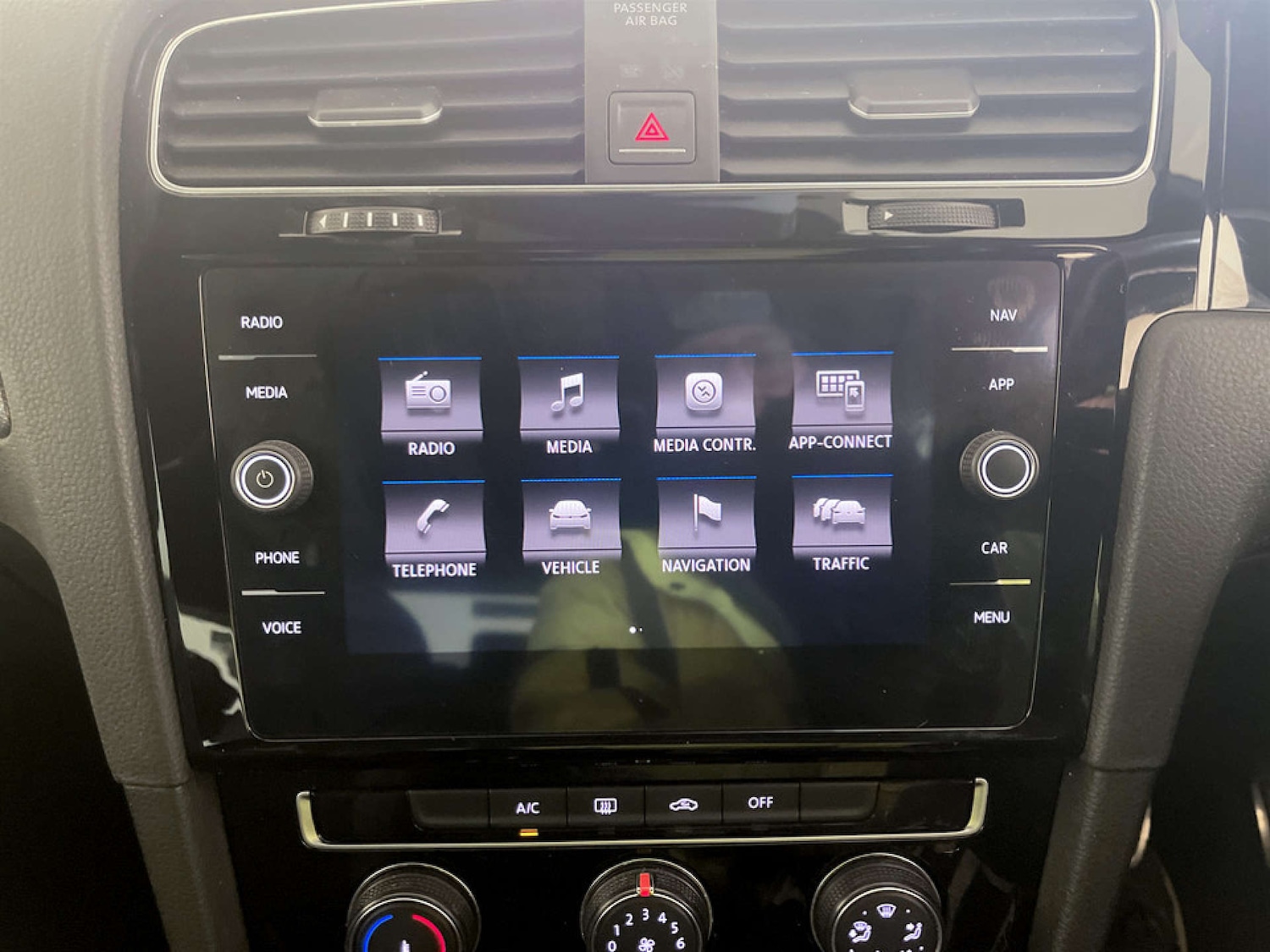 Used Volkswagen Golf 2017 for sale - 77617107: Photo 22