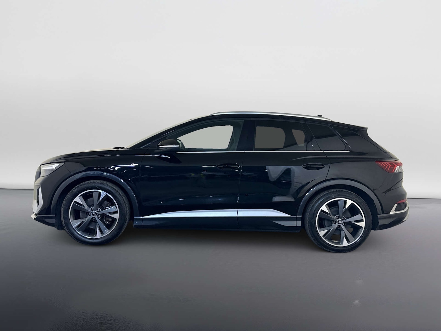 Used Audi Q4 e-tron 2021 for sale - 77880520: Photo 7