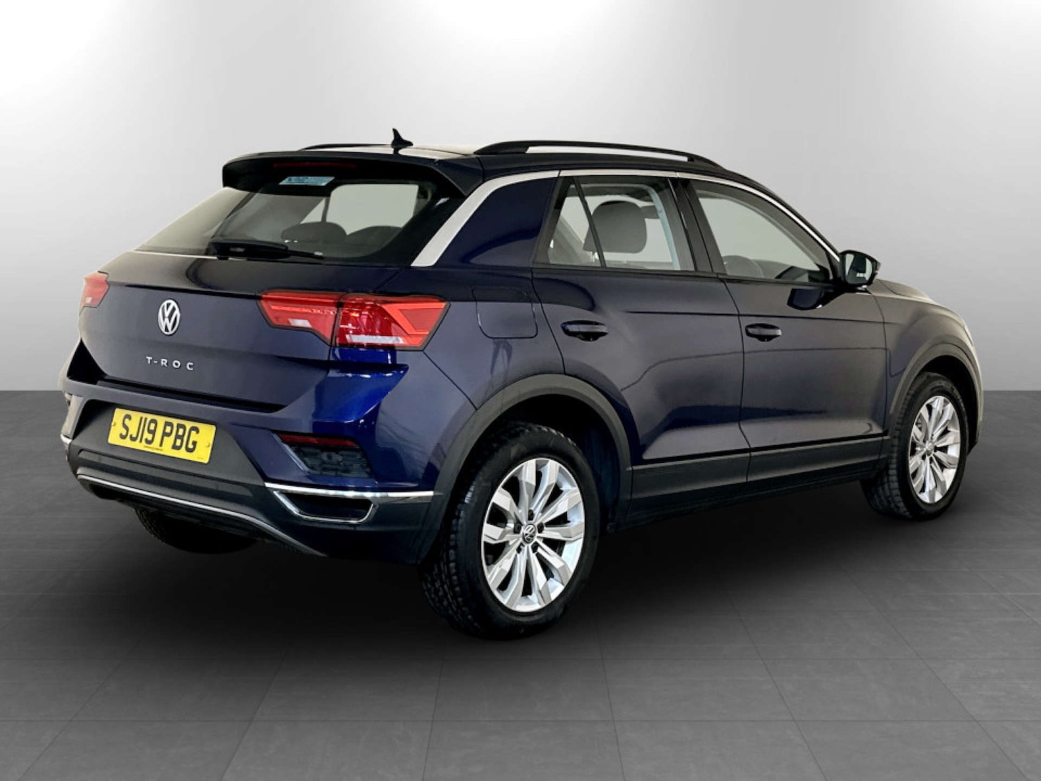 Used Volkswagen T-Roc 2019 for sale - 77594850: Photo 10