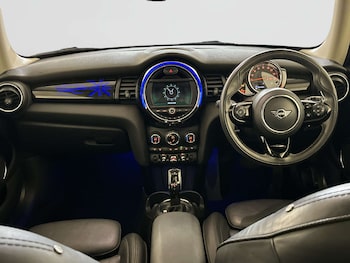 Used MINI Hatch 2019 for sale - 78228196: Photo