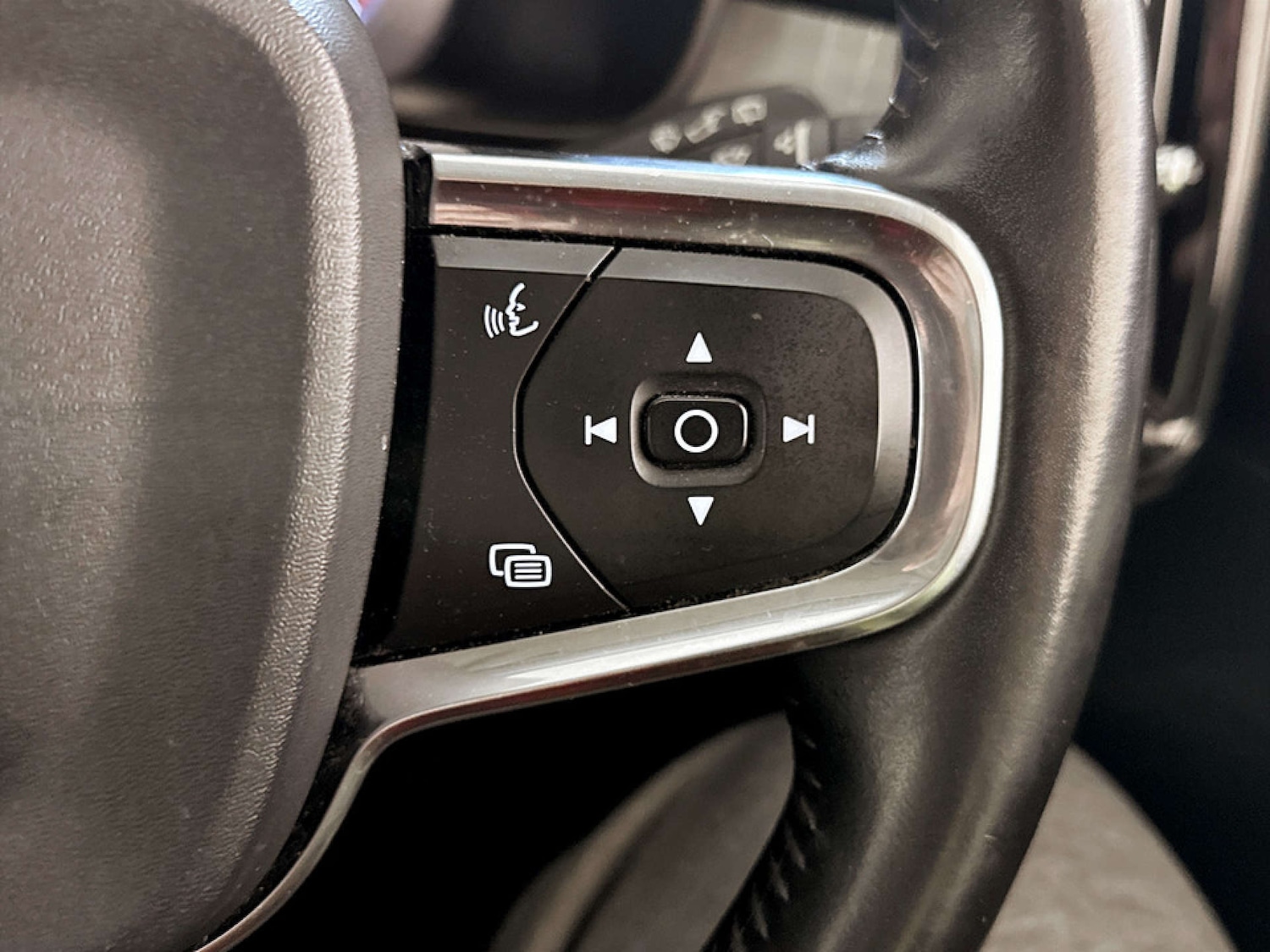 Used Volvo XC40 2018 for sale - 77452467: Photo 19