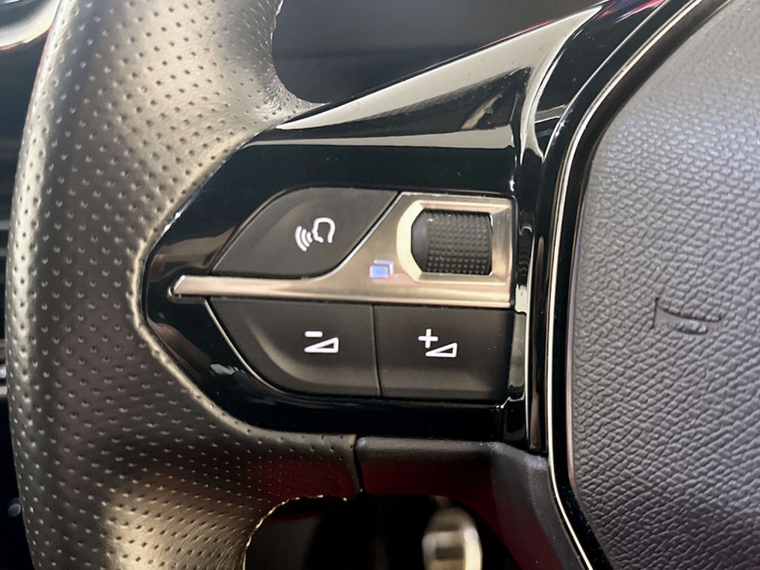 Used Peugeot 2008 2020 for sale - 77745592: Photo 17