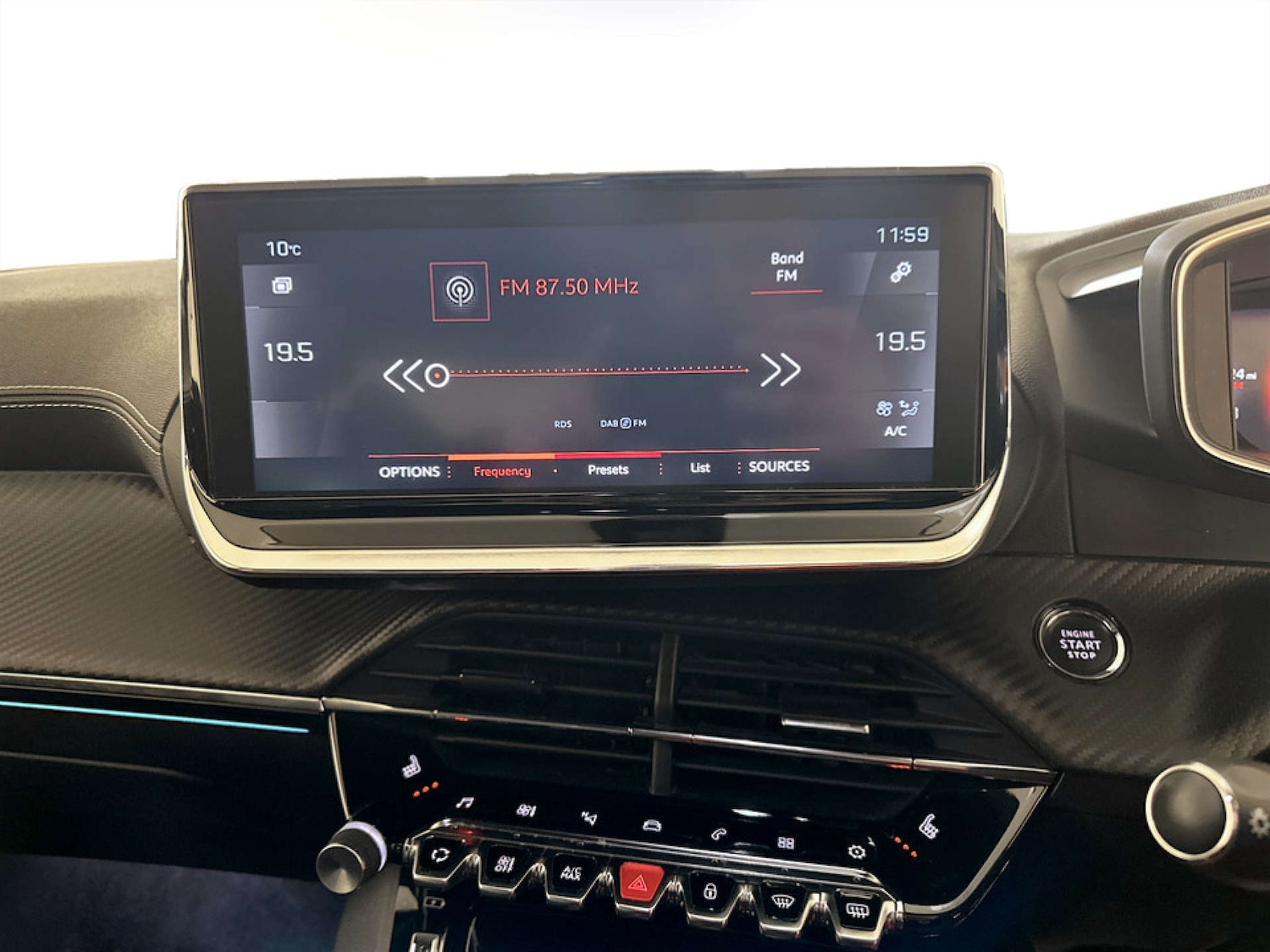 Used Peugeot 2008 2020 for sale - 77745592: Photo 25