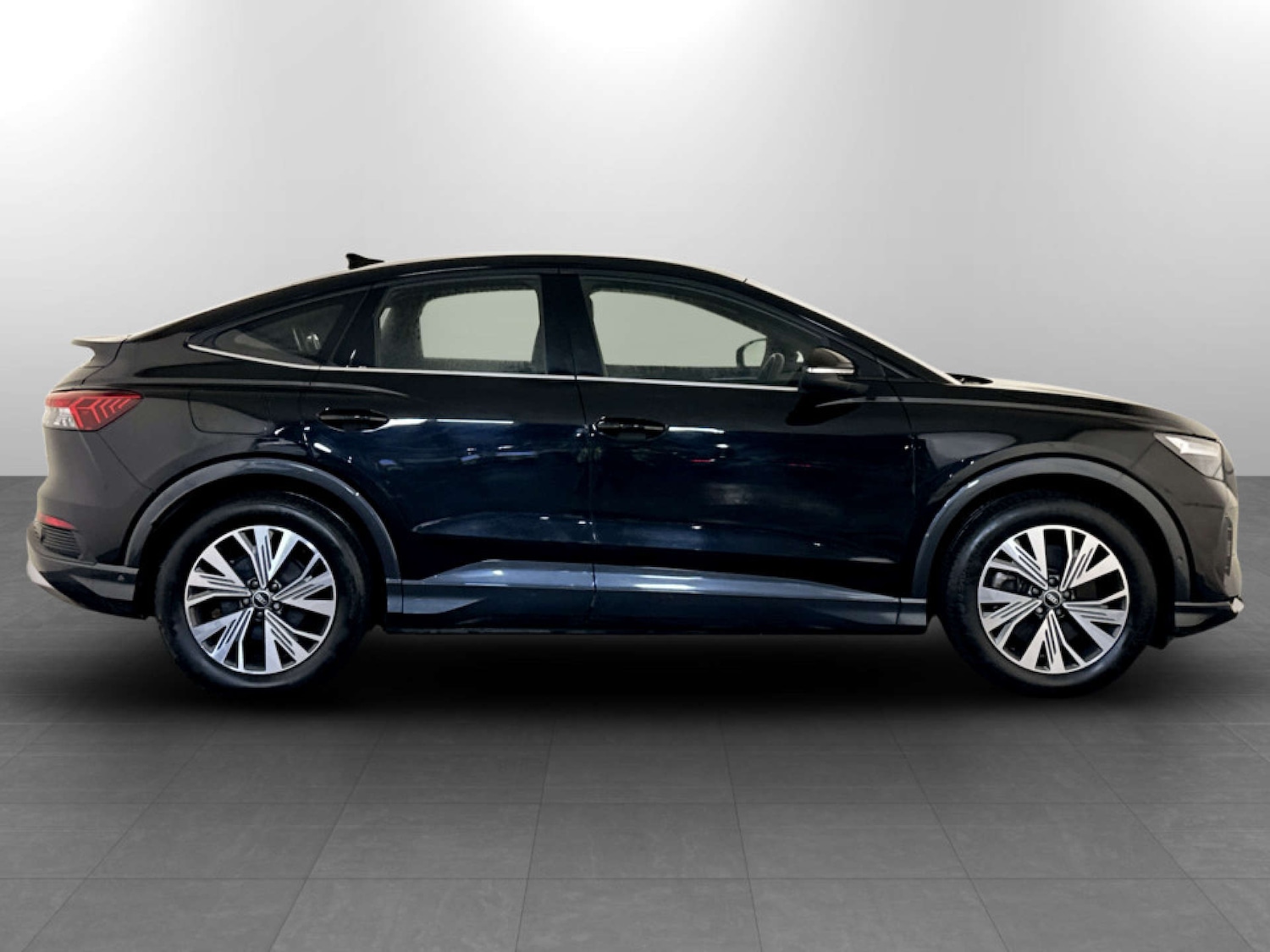 Used Audi Q4 e-tron 2022 for sale - 77288550: Photo 9