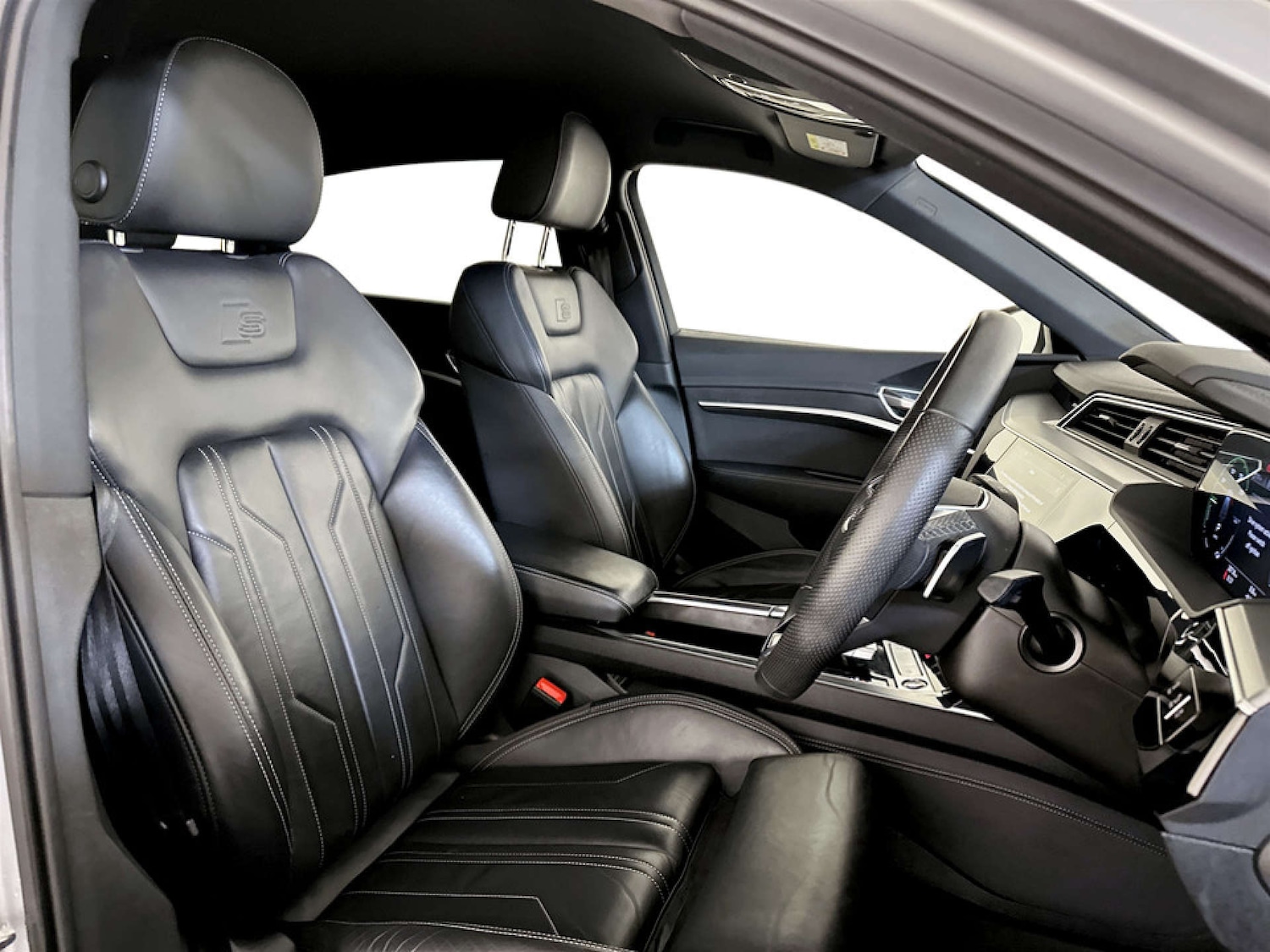 Used Audi e-tron 2022 for sale - 77805609: Photo 13