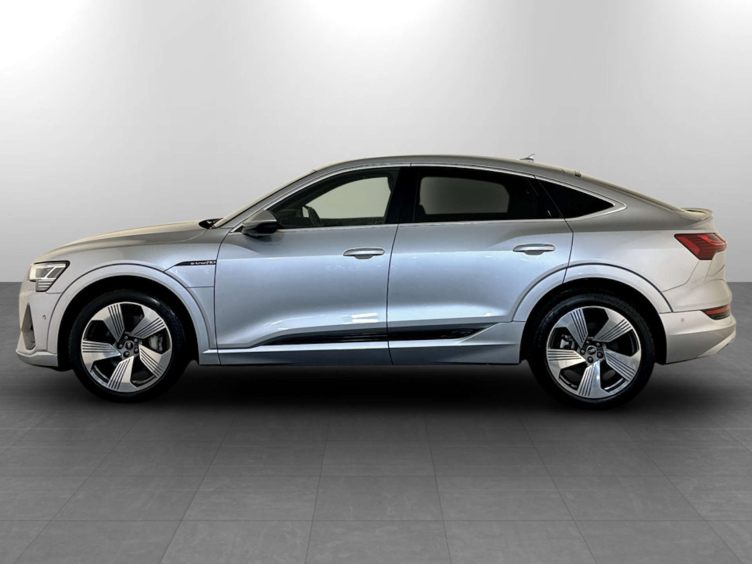 Used Audi e-tron 2022 for sale - 77805609: Photo 7