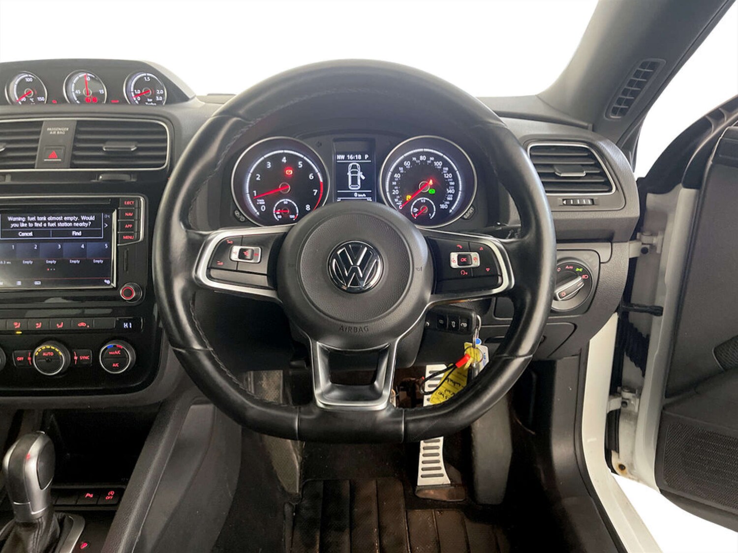 Used Volkswagen Scirocco 2018 for sale - 77571349: Photo 16