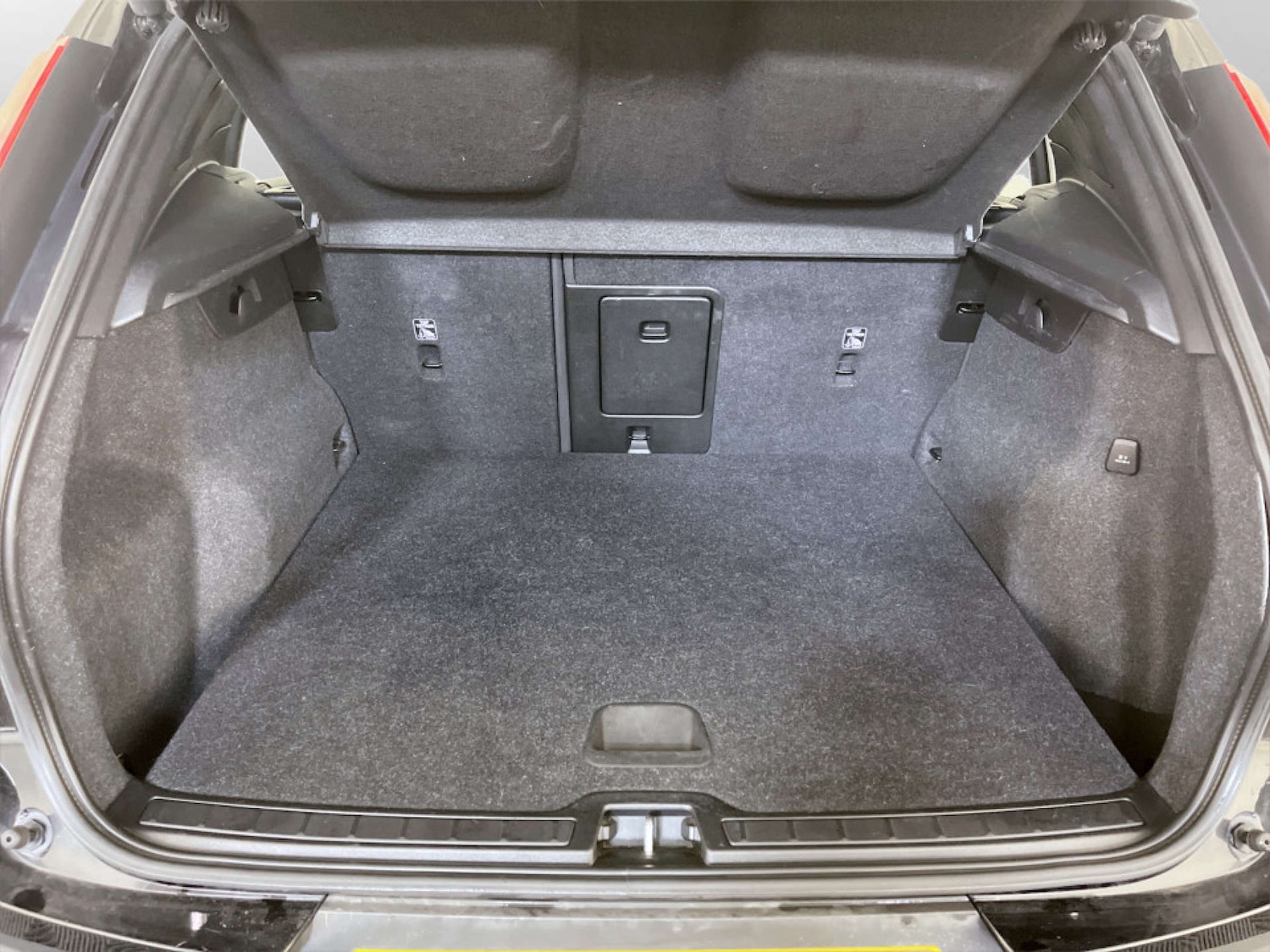 Used Volvo XC40 2022 for sale - 77186111: Photo 15