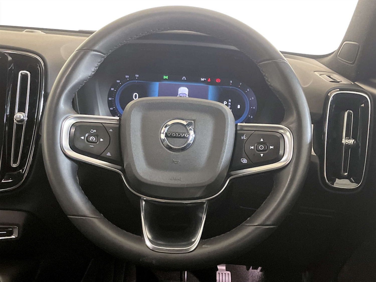 Used Volvo XC40 2022 for sale - 77186111: Photo 17