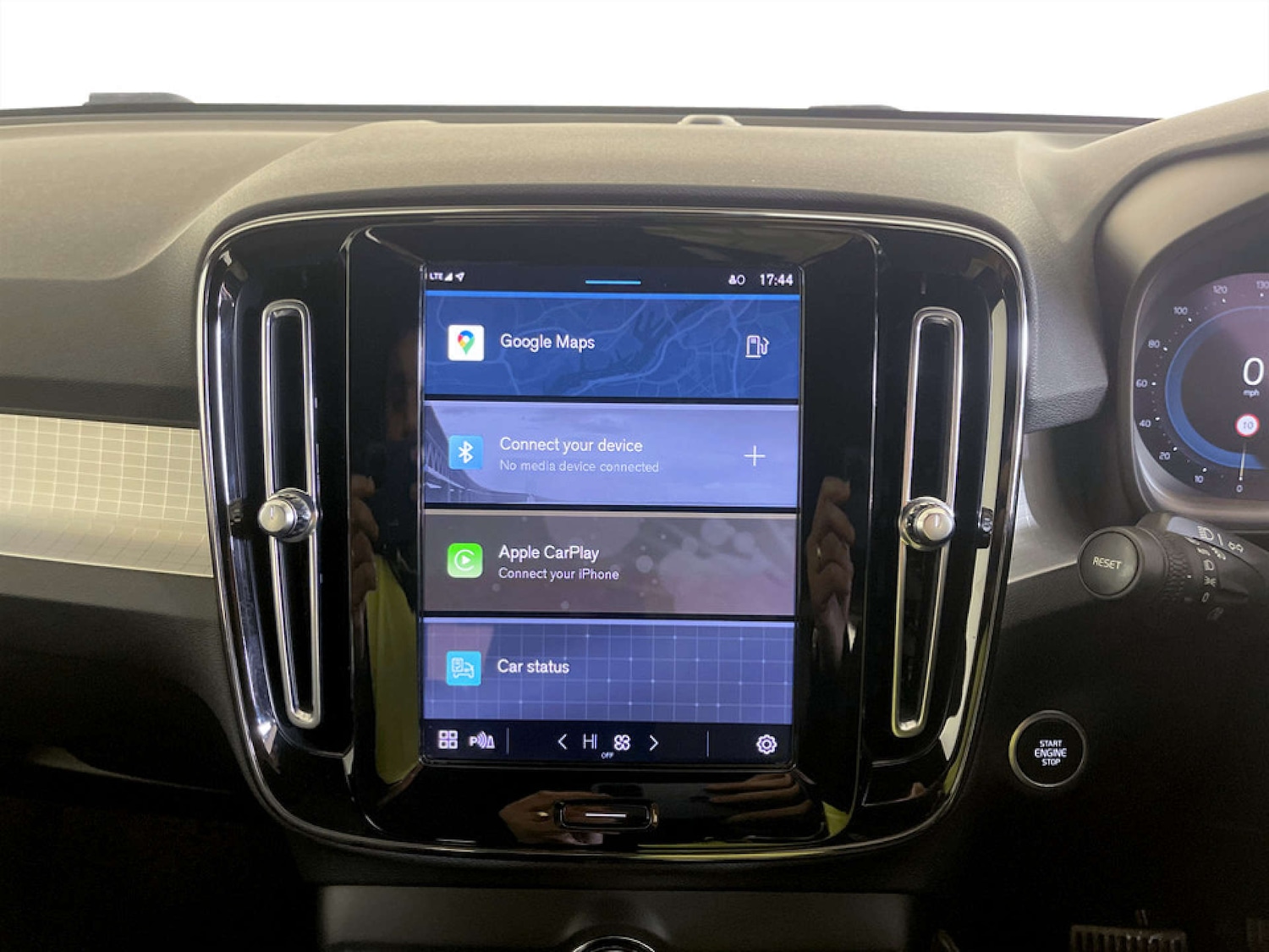 Used Volvo XC40 2022 for sale - 77186111: Photo 26