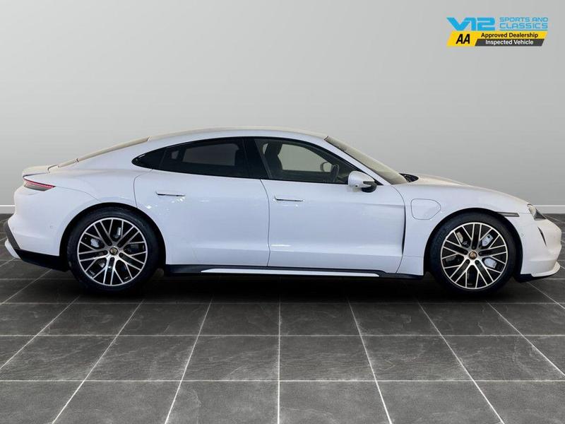 Used Porsche Taycan 2020 for sale - 76534521: Photo 11