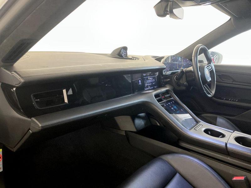 Used Porsche Taycan 2020 for sale - 76534521: Photo 12