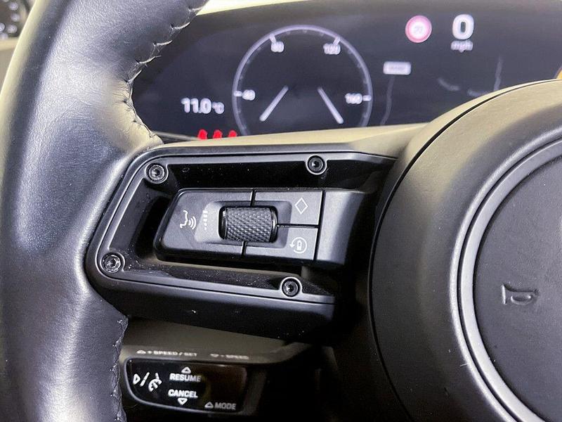 Used Porsche Taycan 2020 for sale - 76534521: Photo 17