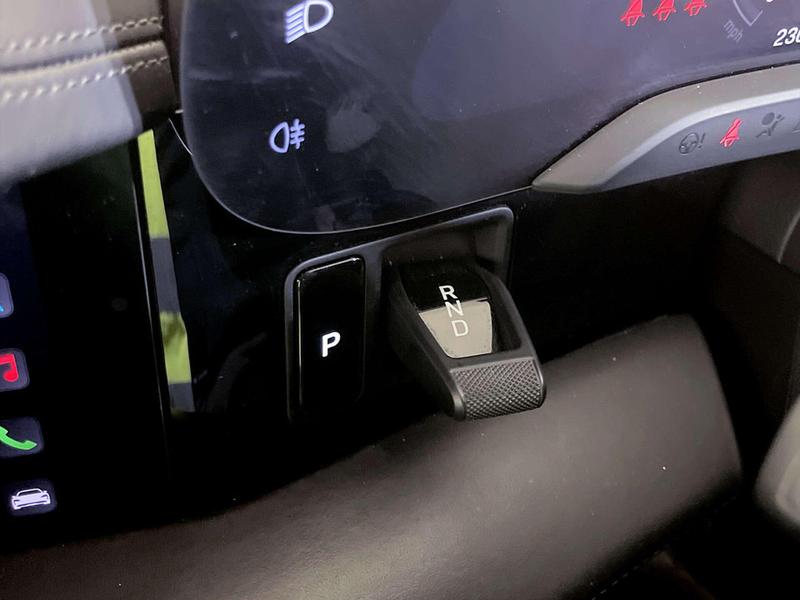 Used Porsche Taycan 2020 for sale - 76534521: Photo 30