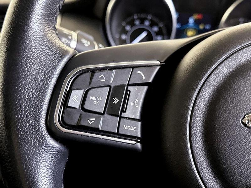 Used Jaguar E-Pace 2019 for sale - 76716369: Photo 17