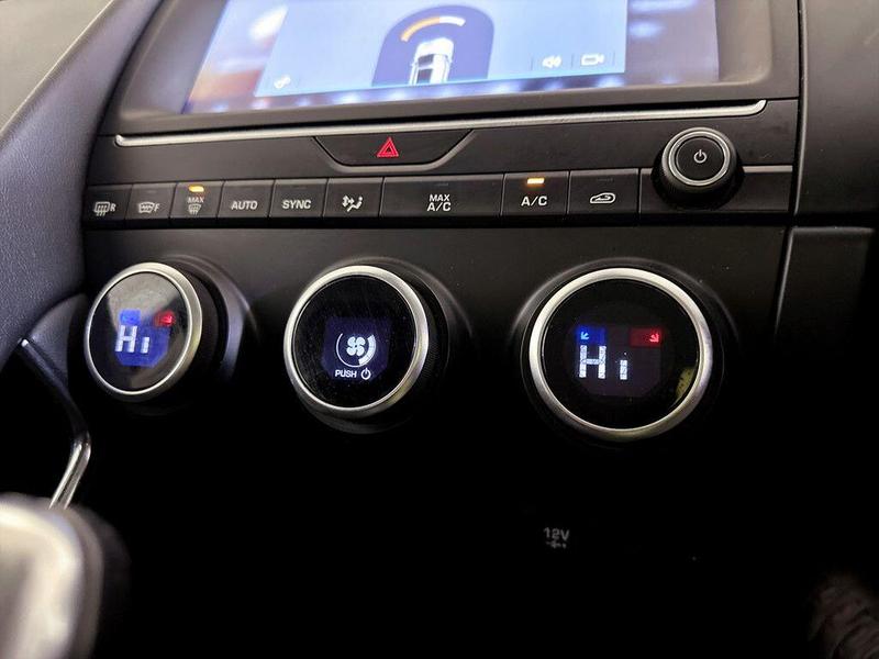 Used Jaguar E-Pace 2019 for sale - 76716369: Photo 24