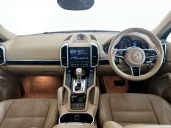 Used Porsche Cayenne 2017 for sale - 74878092: Photo