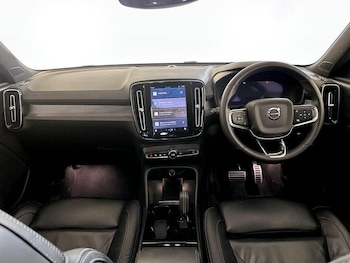 Used Volvo XC40 2021 for sale - 76234746: Photo 3