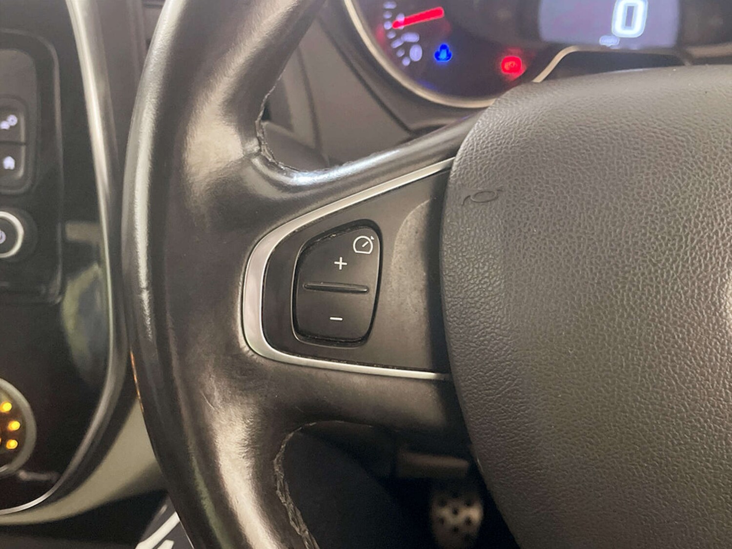 Used Renault Captur 2018 for sale - 77681231: Photo 17