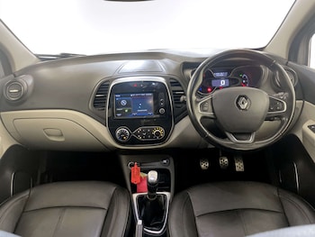 Used Renault Captur 2018 for sale - 77681231: Photo