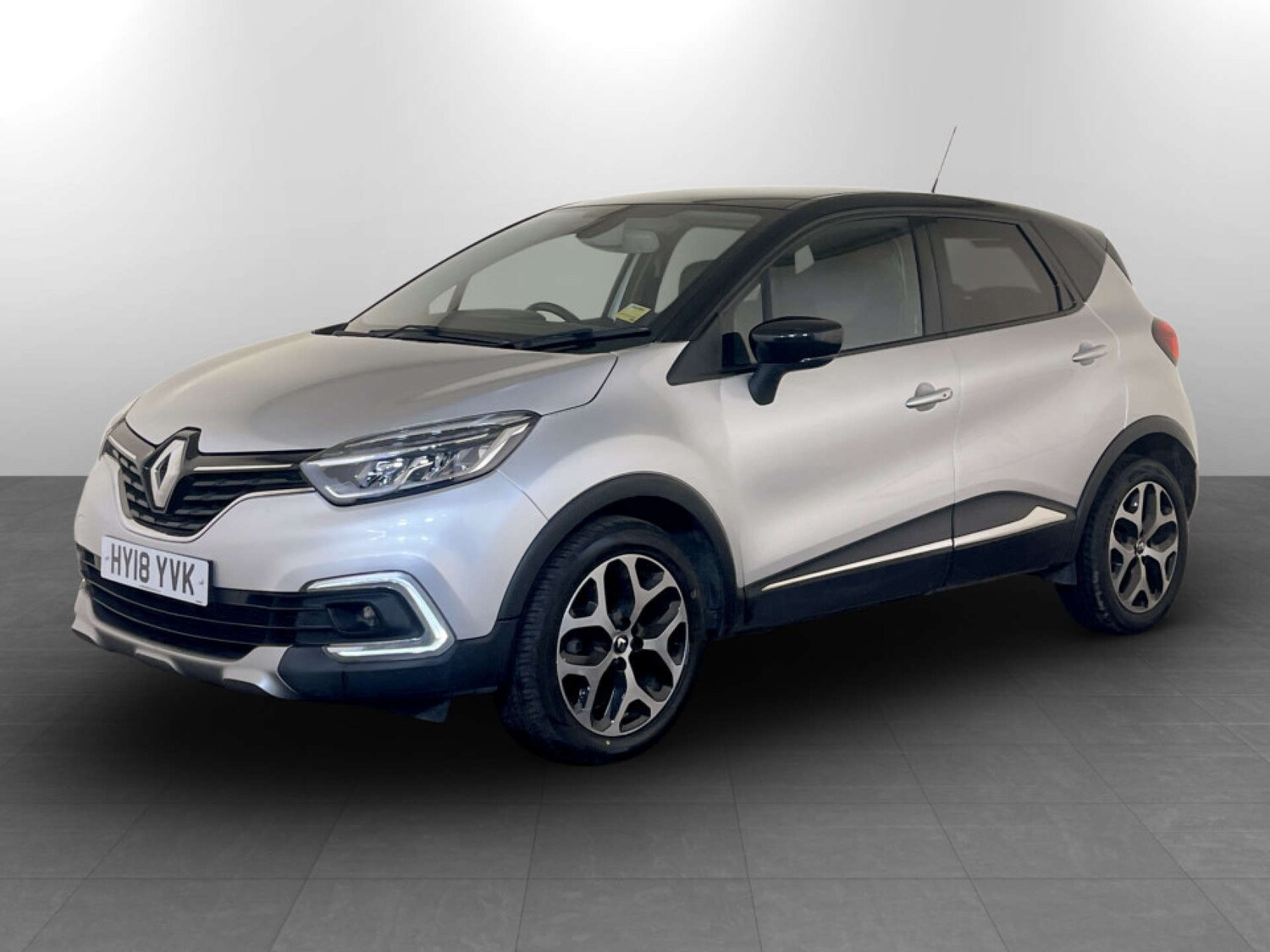 Used Renault Captur 2018 for sale - 77681231: Photo 6