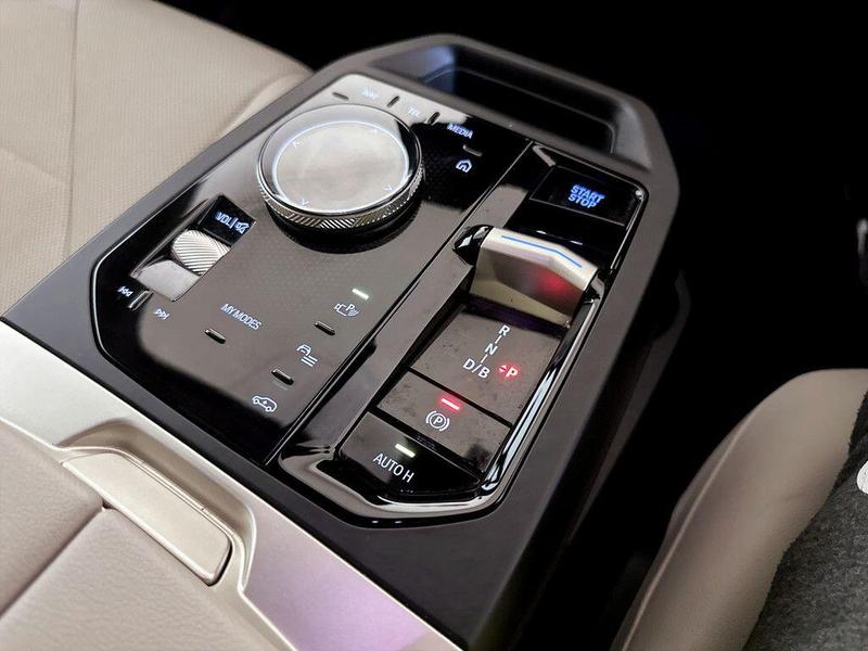 Used BMW iX 2022 for sale - 76545294: Photo 31