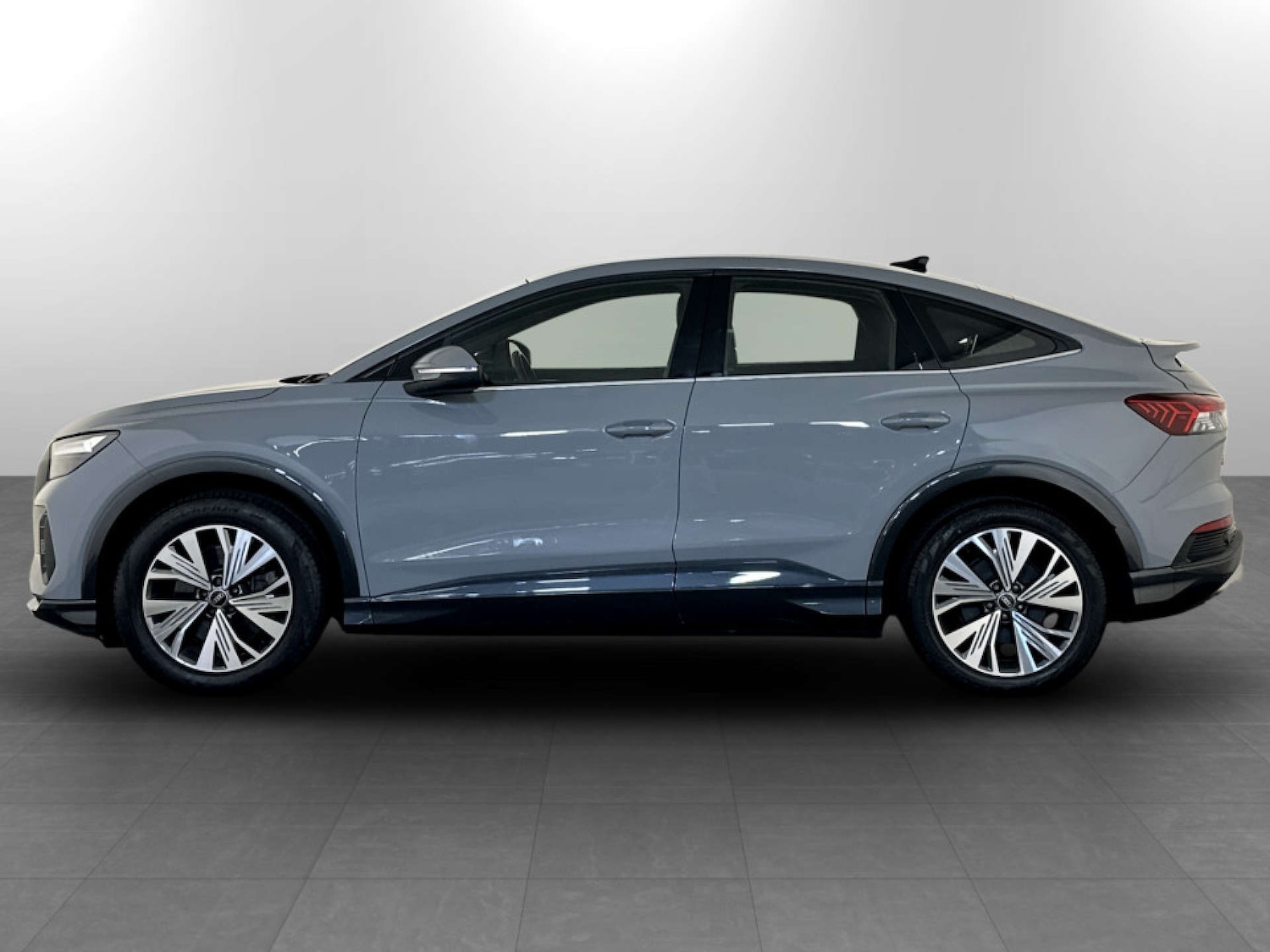 Used Audi Q4 e-tron 2022 for sale - 77664949: Photo 7