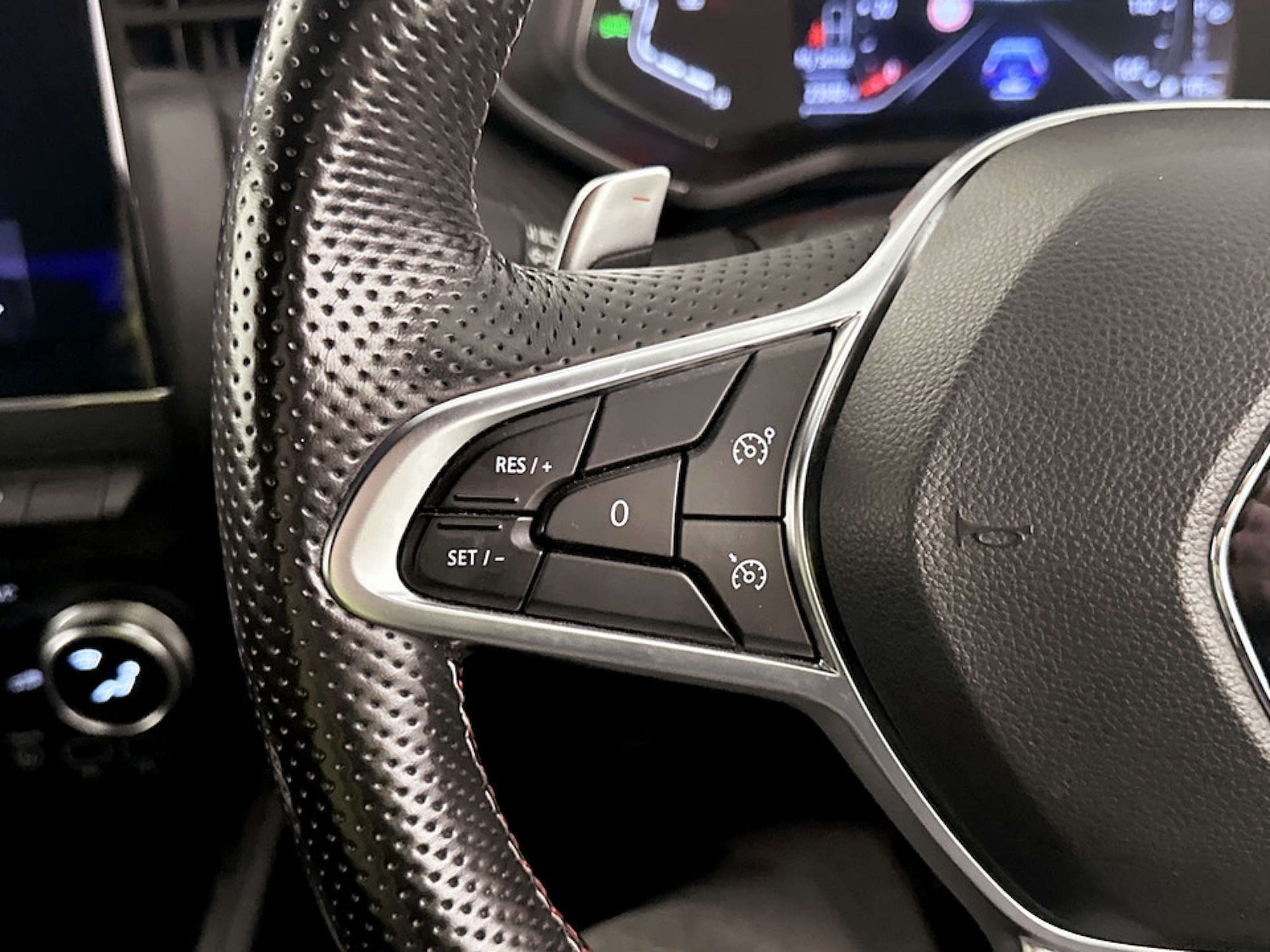 Used Renault Clio 2019 for sale - 77186058: Photo 18