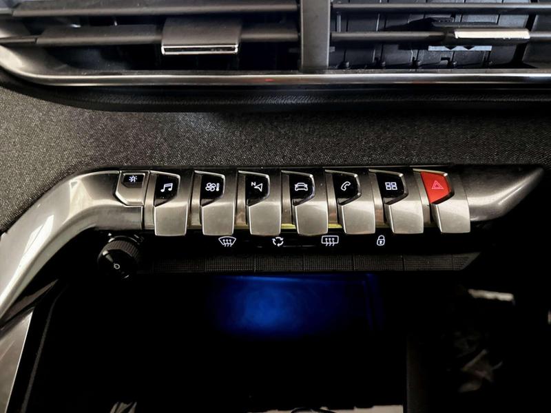 Used Peugeot 3008 2017 for sale - 76960918: Photo 26