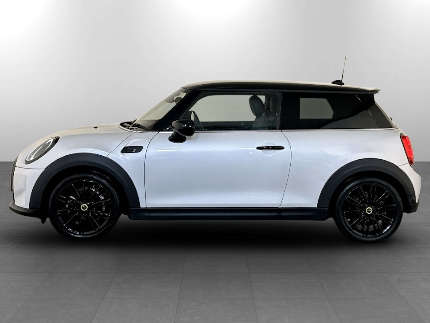 Used MINI Hatch 2022 for sale - 77470021: Photo 6