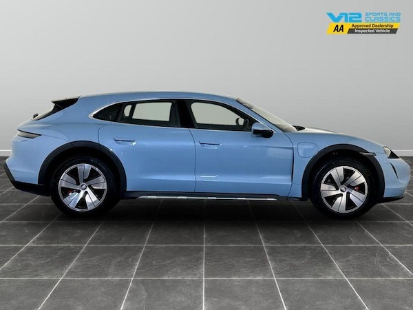 Used Porsche Taycan 2023 for sale - 75712433: Photo 11