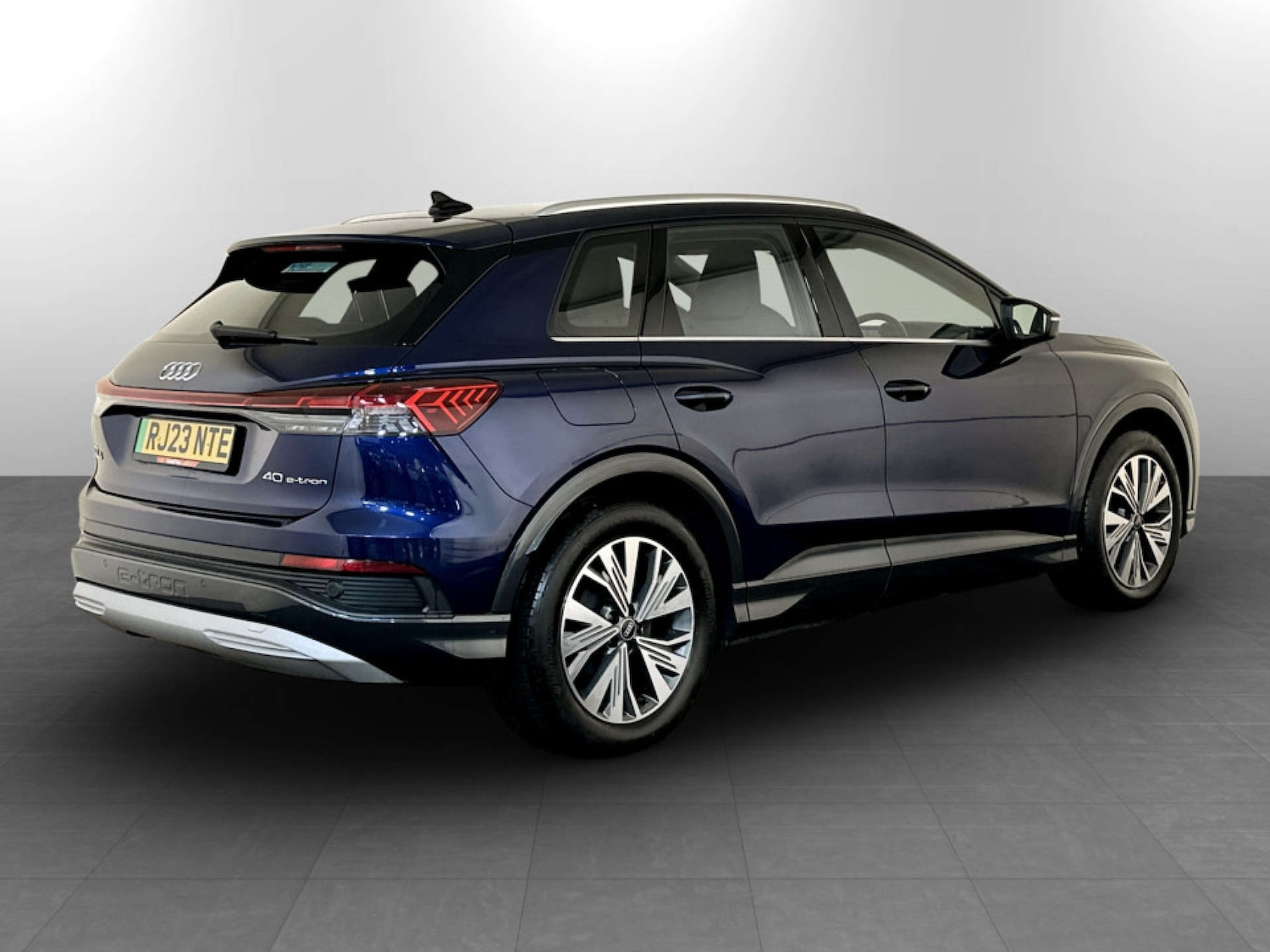 Used Audi Q4 e-tron 2023 for sale - 77452476: Photo 10