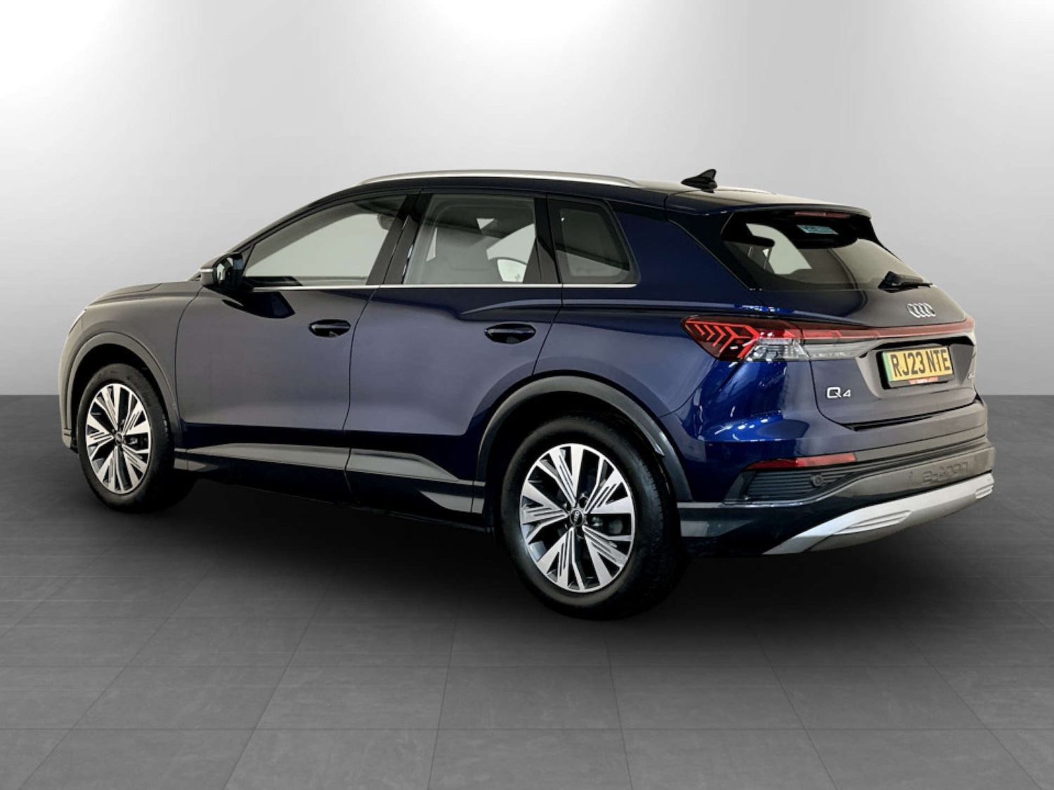 Used Audi Q4 e-tron 2023 for sale - 77452476: Photo 8