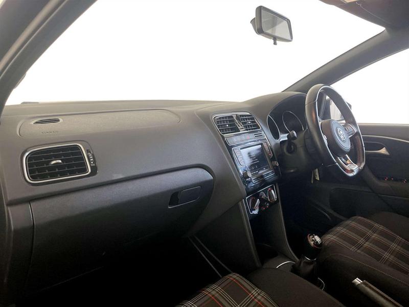 Used Volkswagen Polo 2017 for sale - 77116635: Photo 12