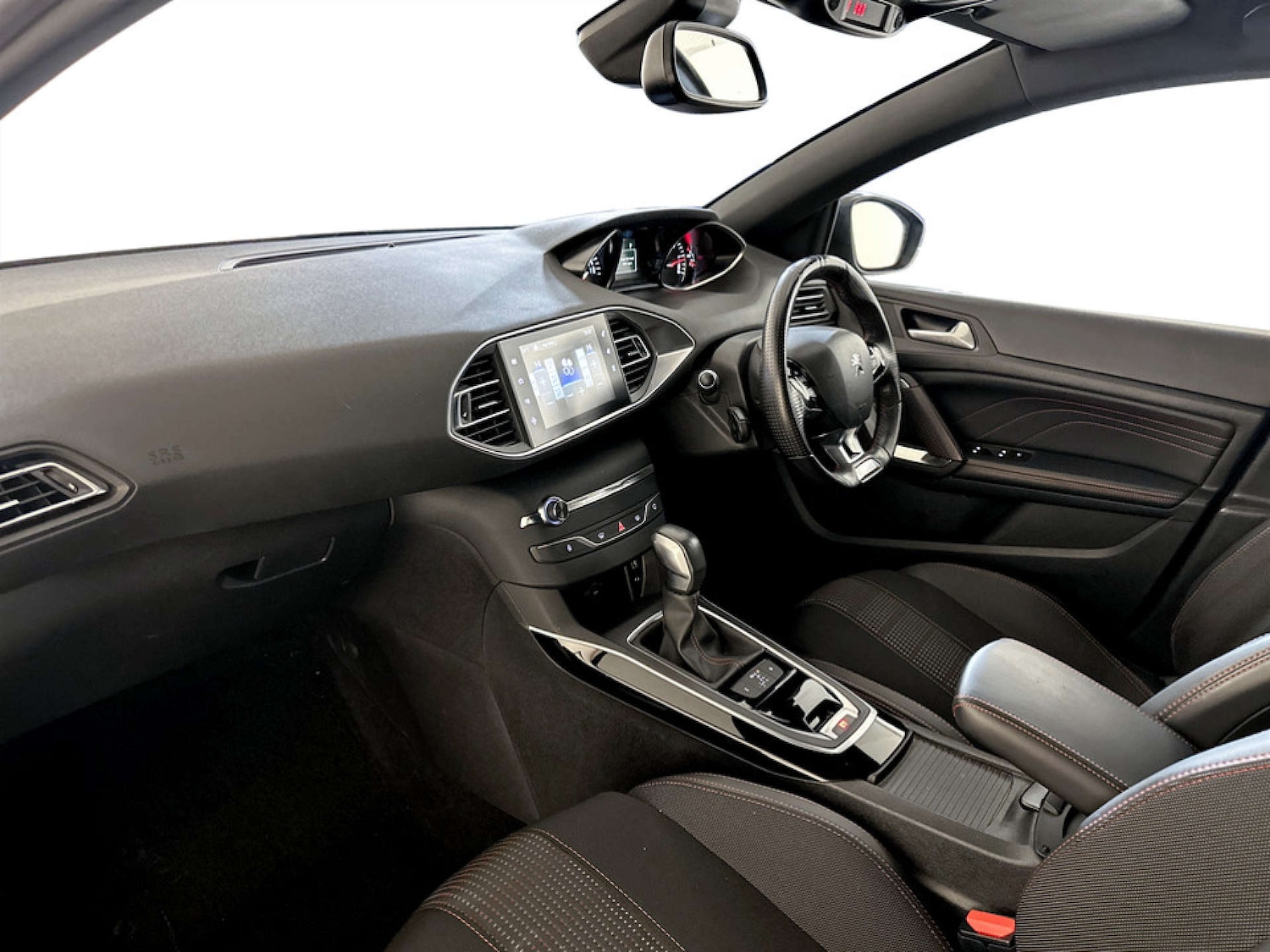 Used Peugeot 308 2017 for sale - 77667816: Photo 12