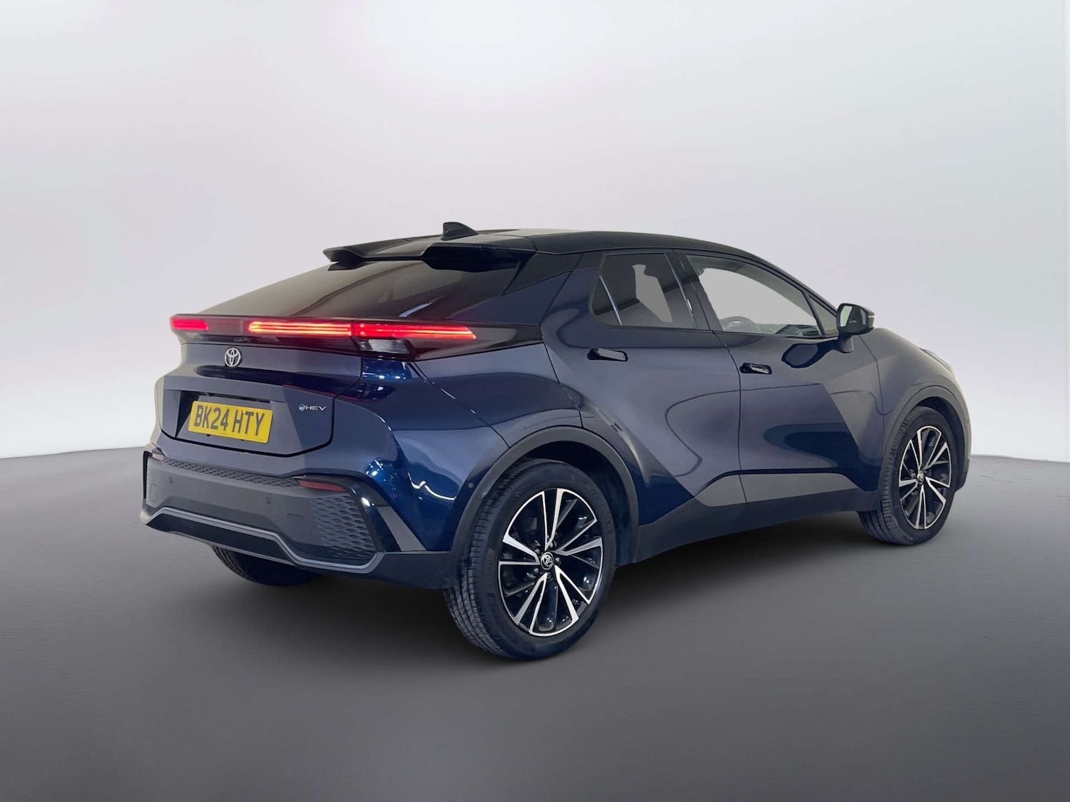 Used Toyota C-HR 2024 for sale - 77836387: Photo 10