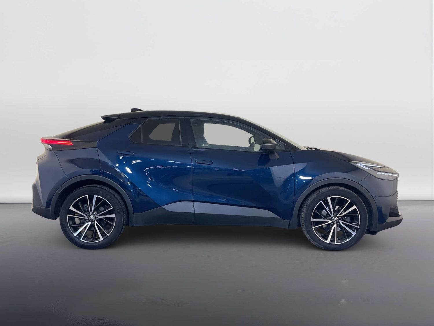 Used Toyota C-HR 2024 for sale - 77836387: Photo 11
