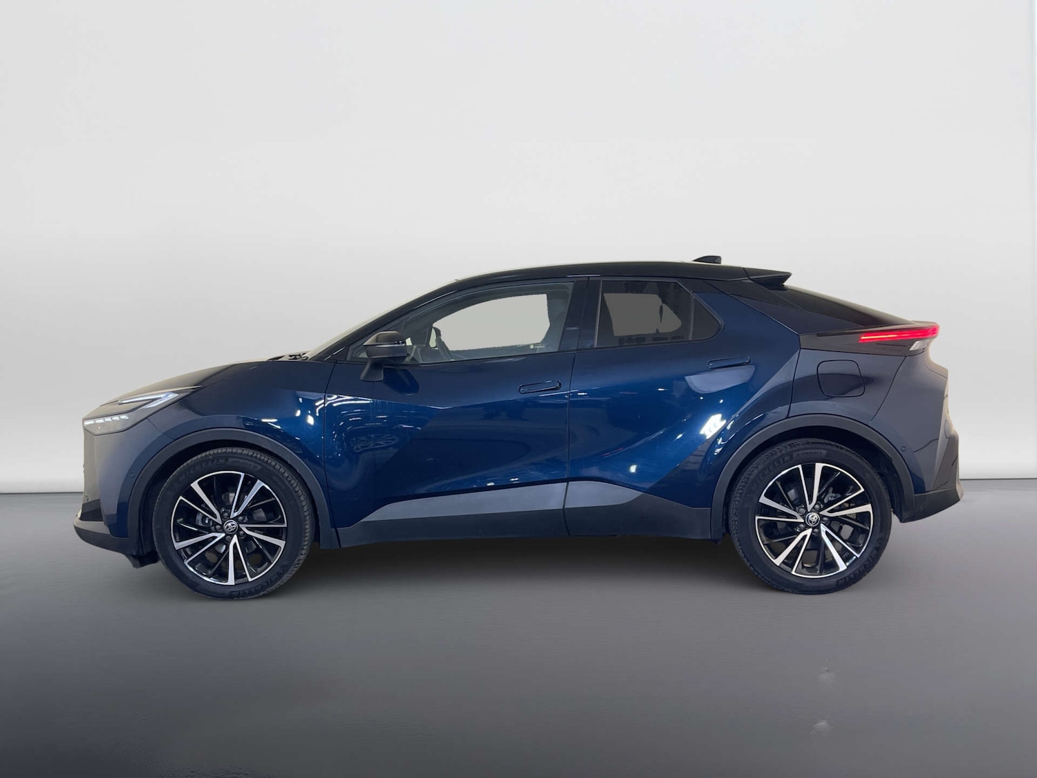 Used Toyota C-HR 2024 for sale - 77836387: Photo 7