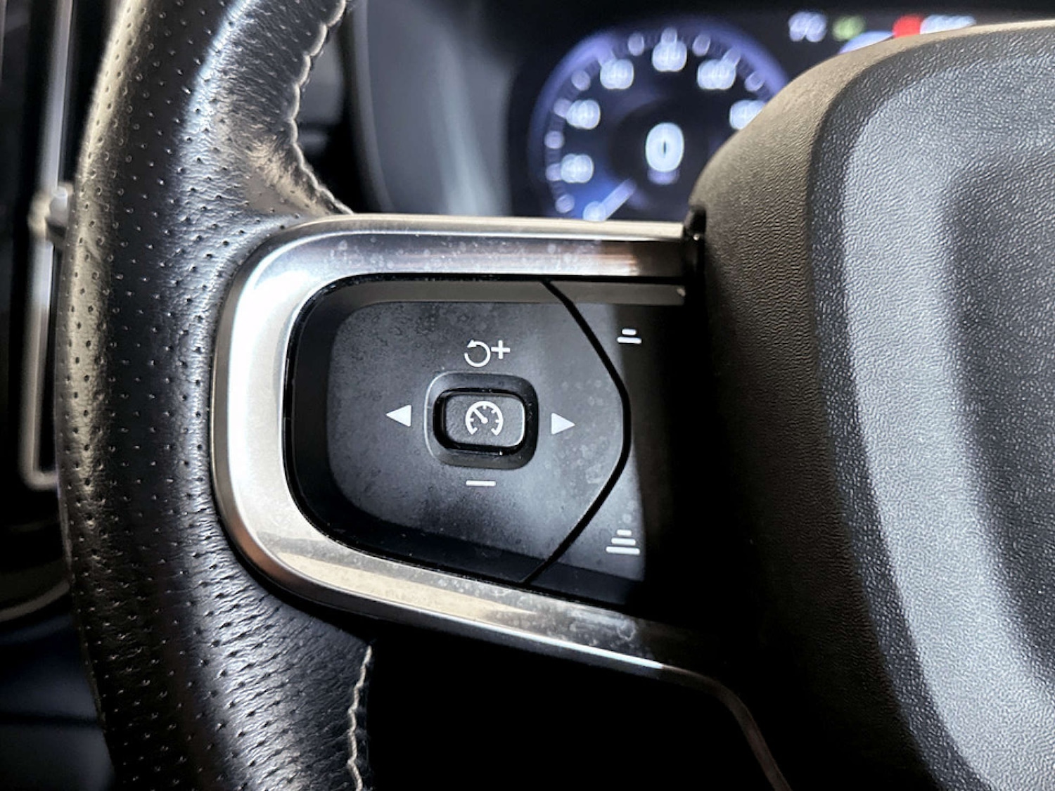 Used Volvo XC40 2021 for sale - 77470018: Photo 17