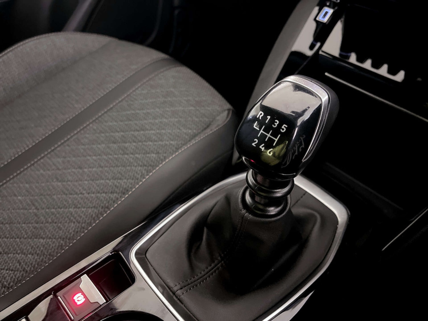 Used Peugeot 2008 2024 for sale - 77571278: Photo 27