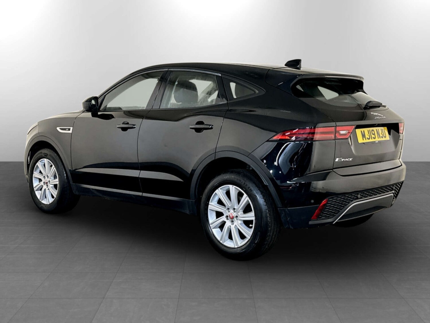 Used Jaguar E-Pace 2019 for sale - 77494133: Photo 8