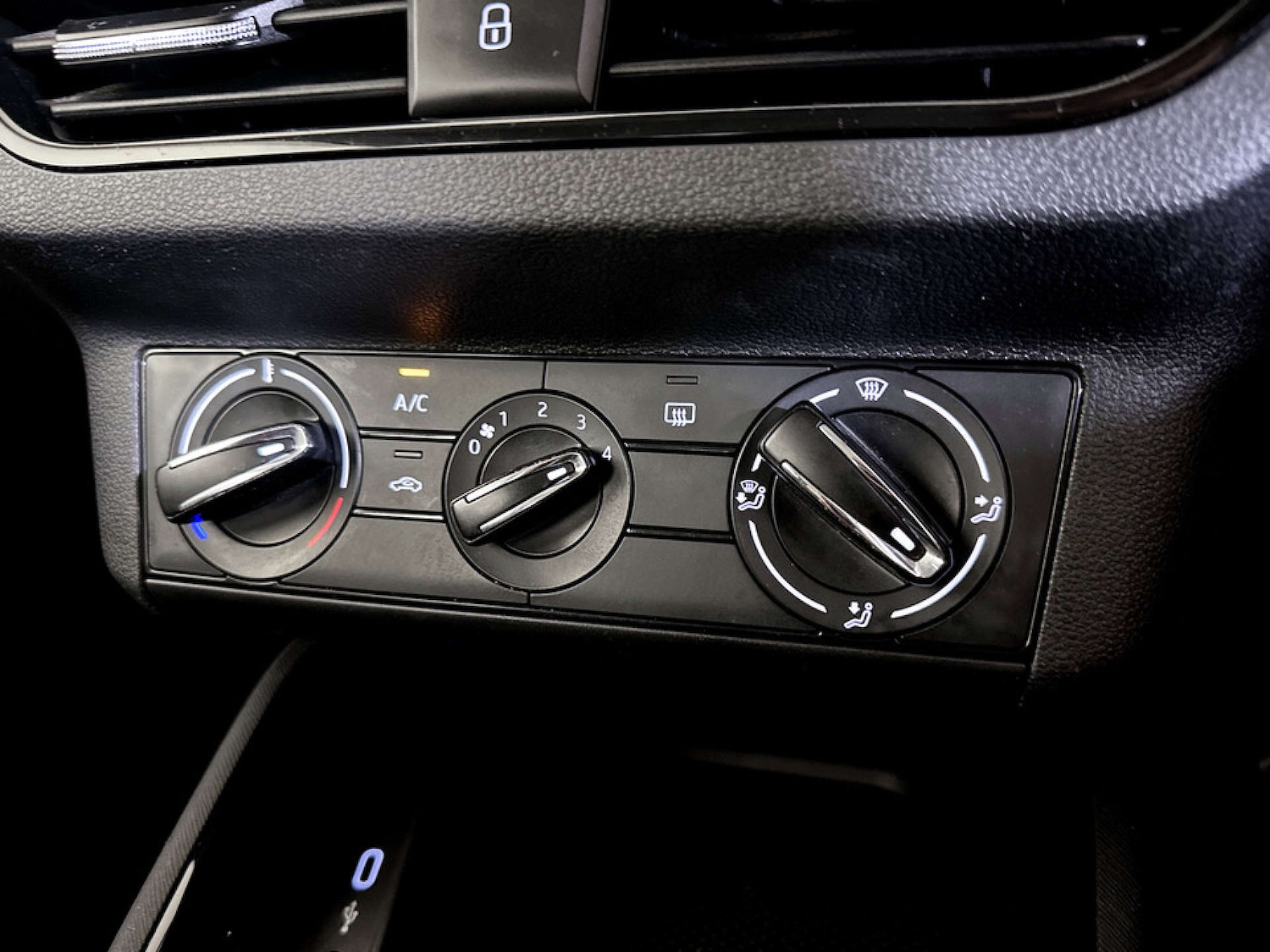 Used Skoda Kamiq 2021 for sale - 77186062: Photo 24