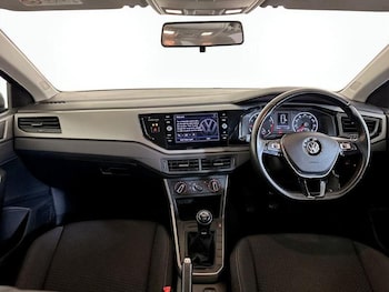 Used Volkswagen Polo 2018 for sale - 75969318: Photo