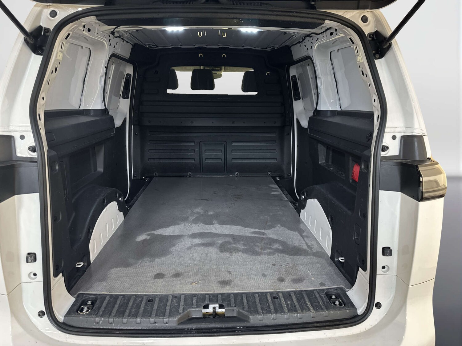 Used Volkswagen ID.Buzz 2024 for sale - 78175623: Photo 15