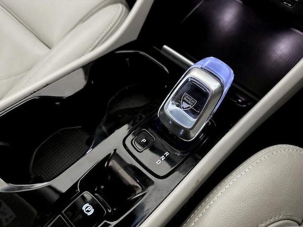 Used Volvo XC40 2021 for sale - 76209294: Photo 25