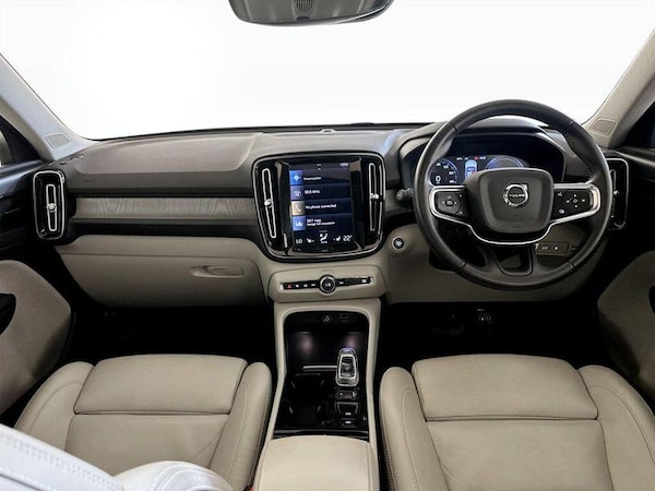 Used Volvo XC40 2021 for sale - 76209294: Photo 3